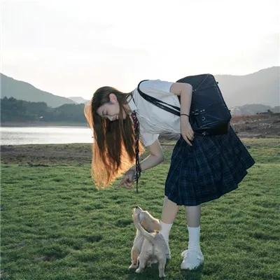 皮裘大衣女人